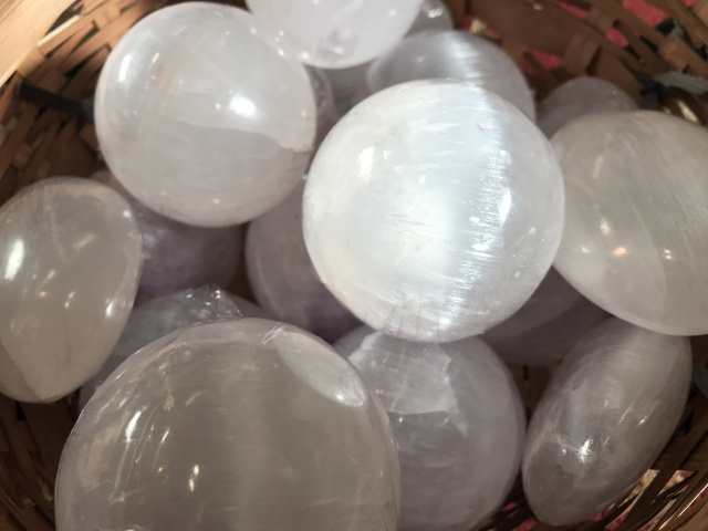 Selenite palmstones and medium spheres 